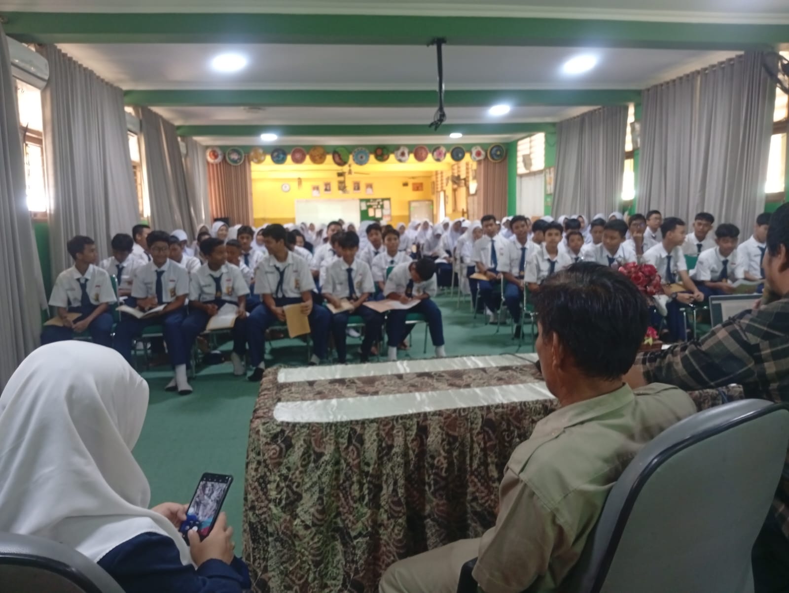 Roadshow Workshop Membaca Ke SMP Negeri 275 Jakarta